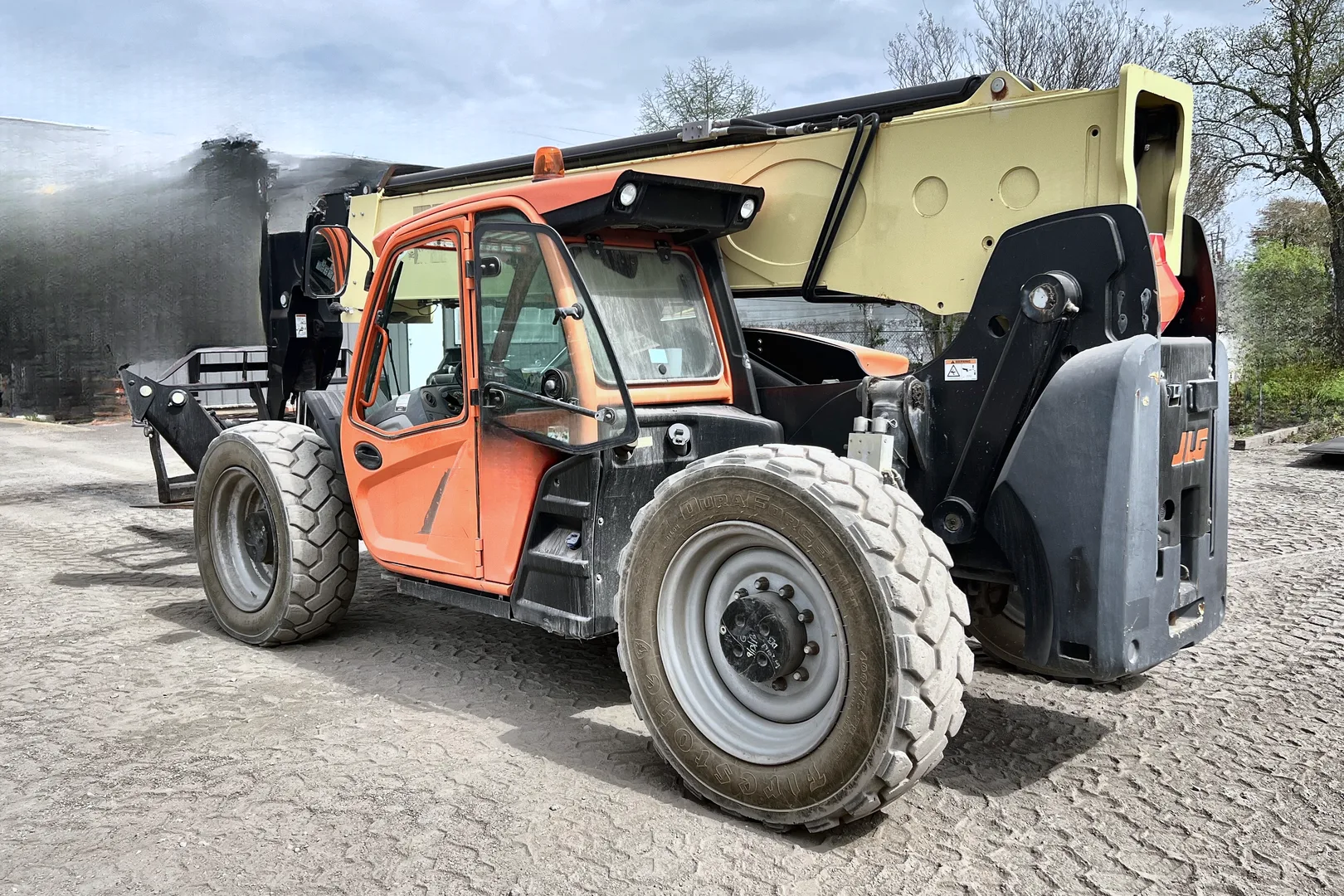 2017 JLG 1255 - view 10 of 33