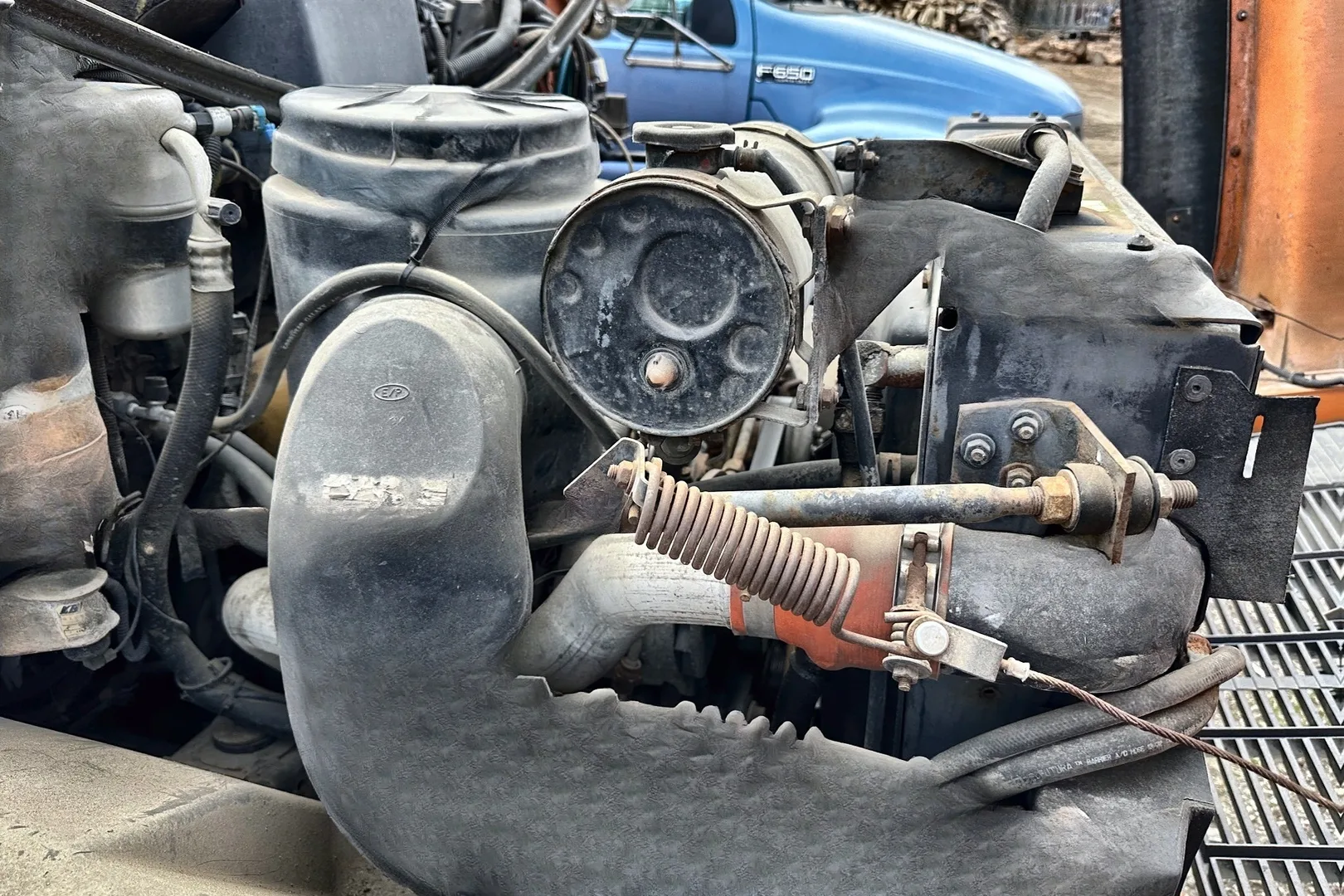 1995 GMC C7500 Fuel Tanker - view 16 of 44