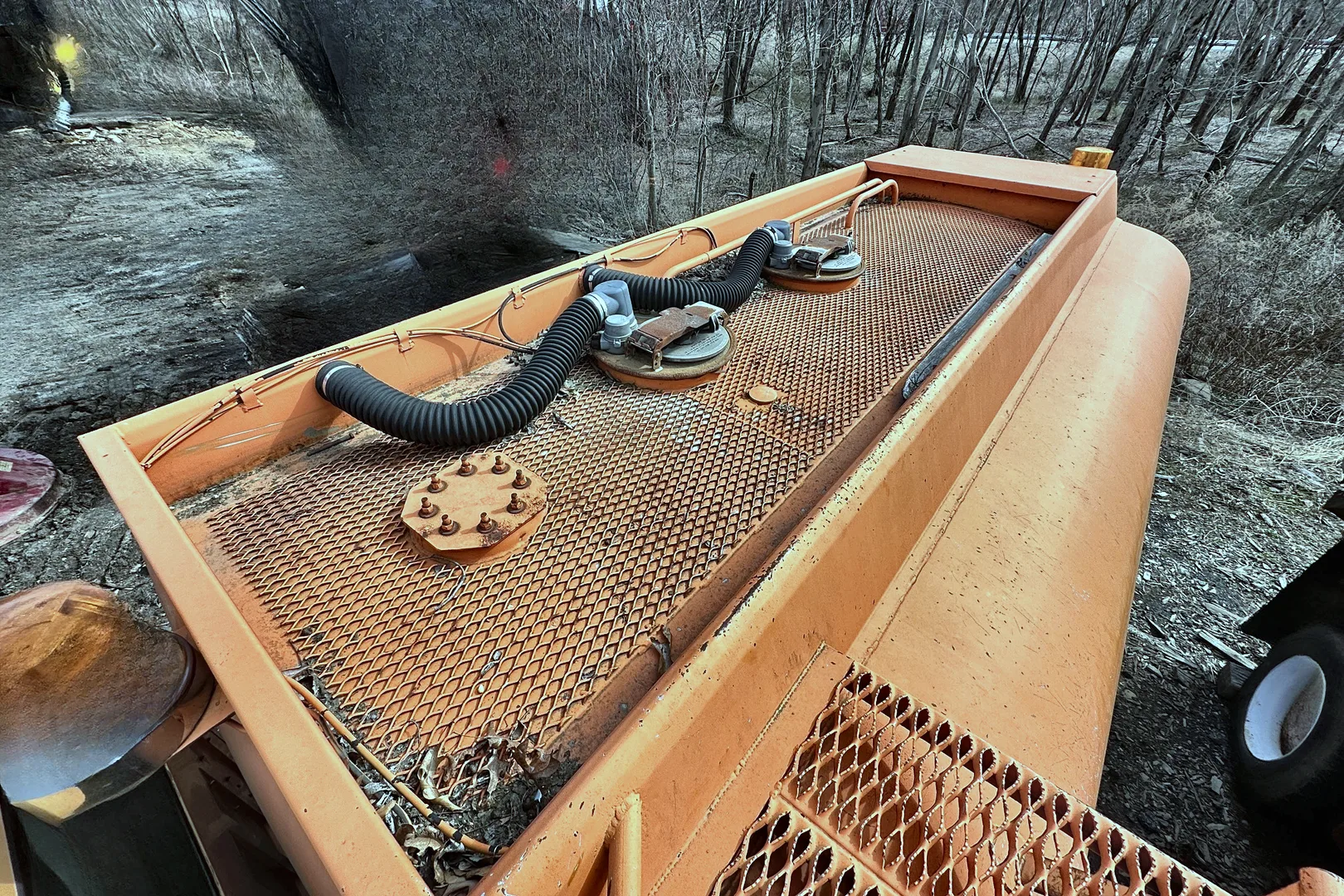 1995 GMC C7500 Fuel Tanker - view 20 of 44