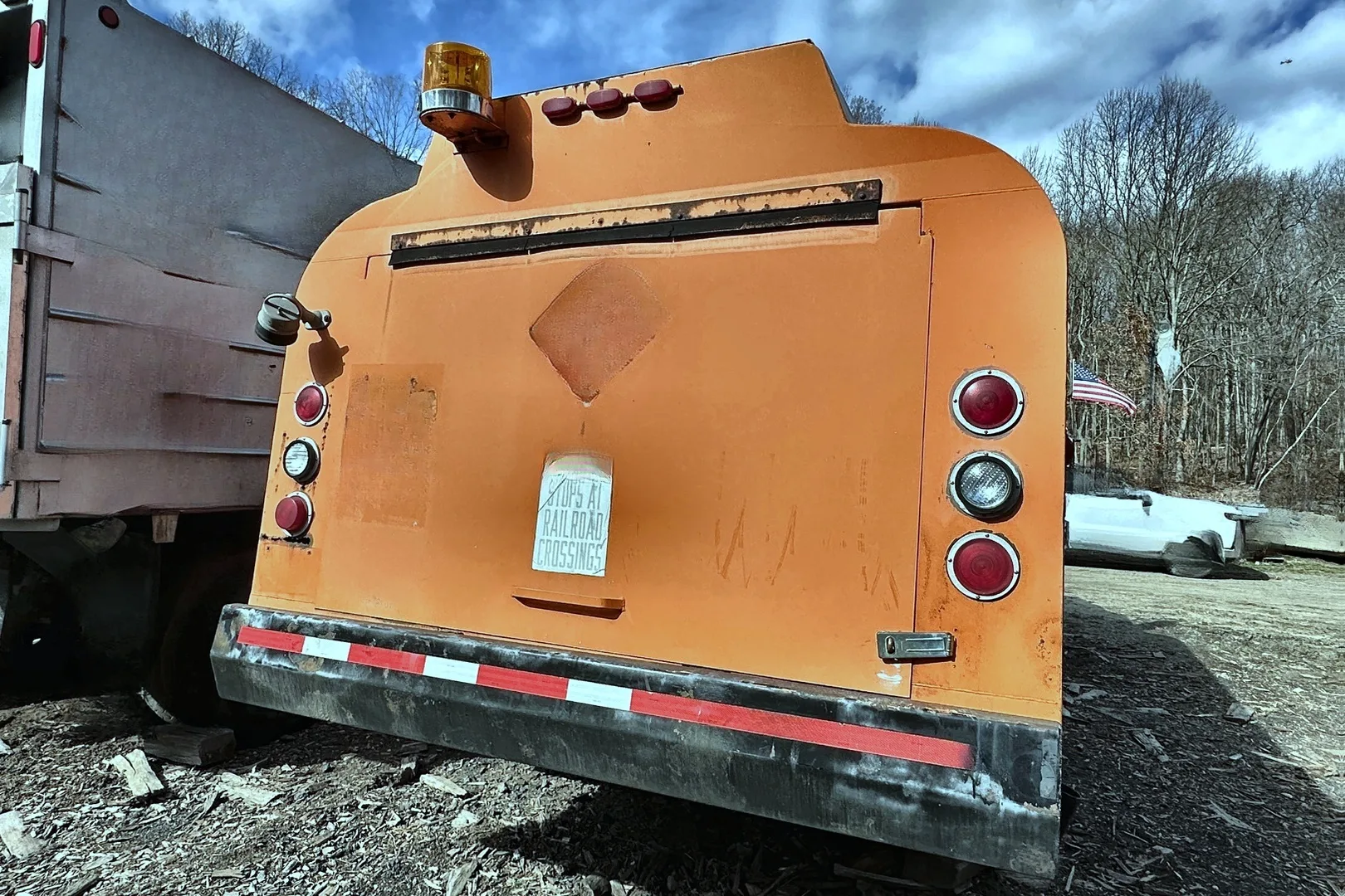 1995 GMC C7500 Fuel Tanker - view 13 of 44