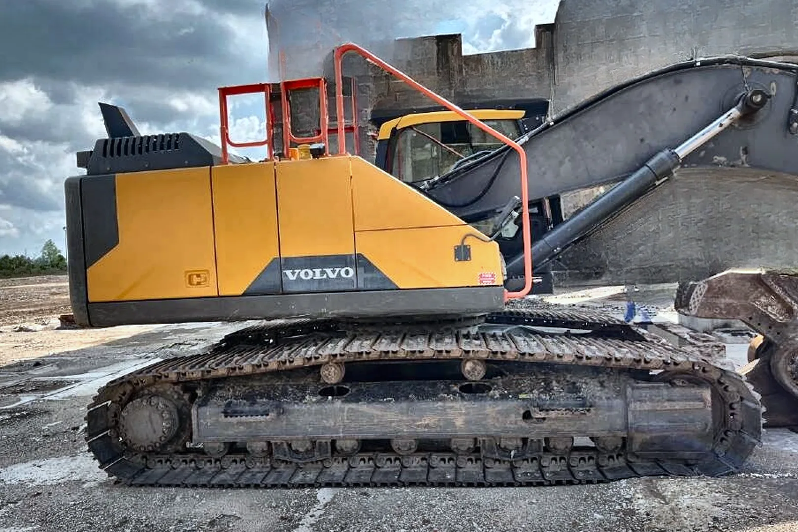 2019 VOLVO EC300EL - view 8 of 8