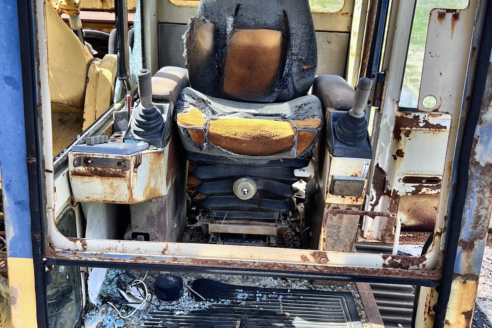 1989 KOMATSU PC360LC-3 - view 19 of 44