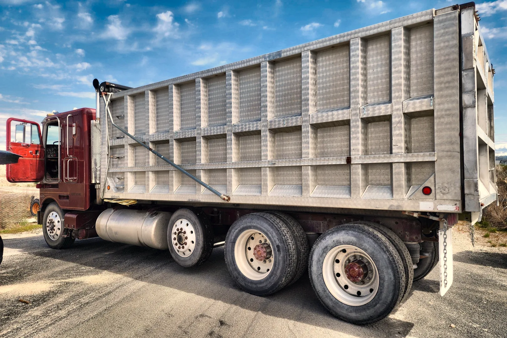 1985 PETERBILT 362 - view 13 of 51