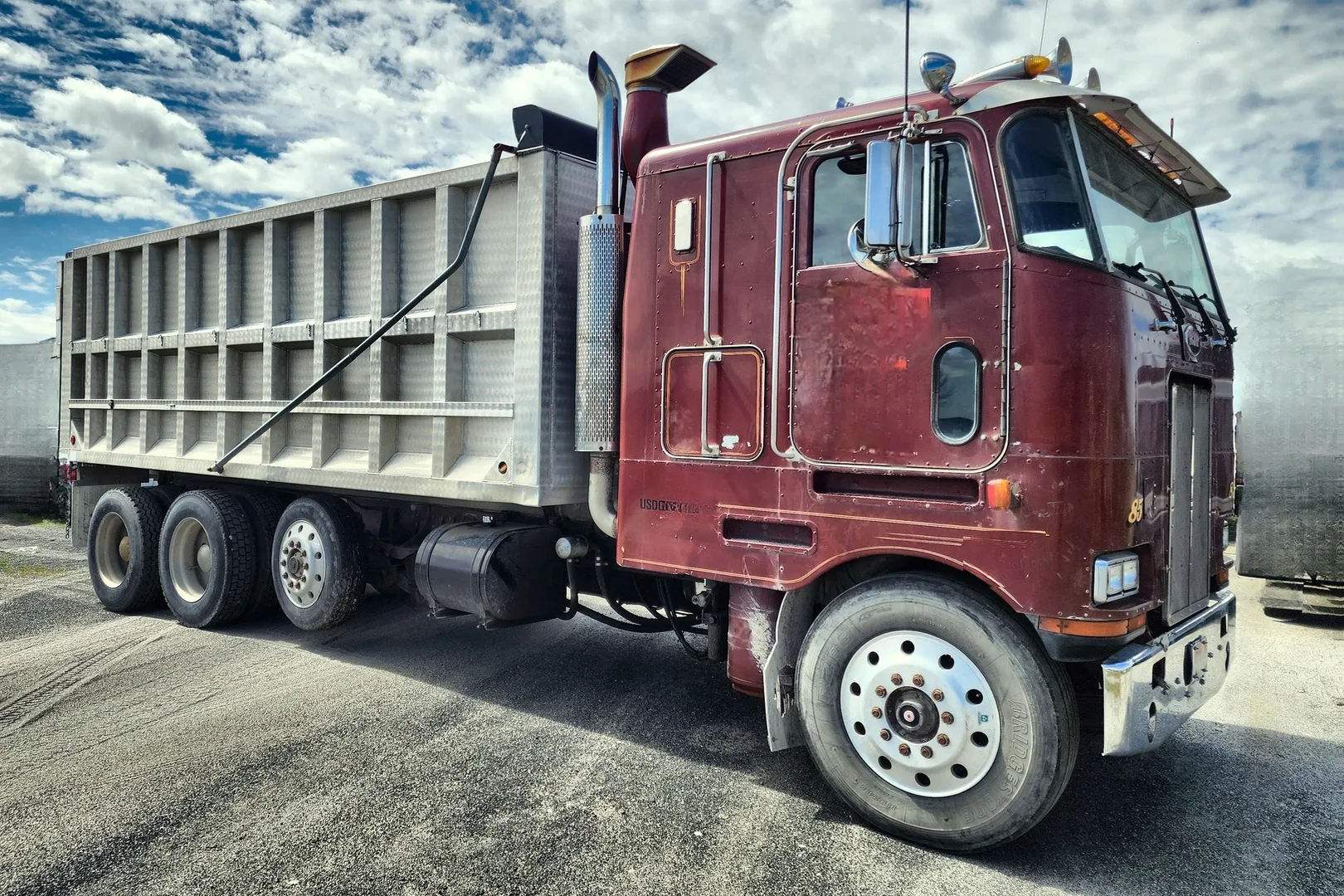 1985 PETERBILT 362 - view 11 of 51