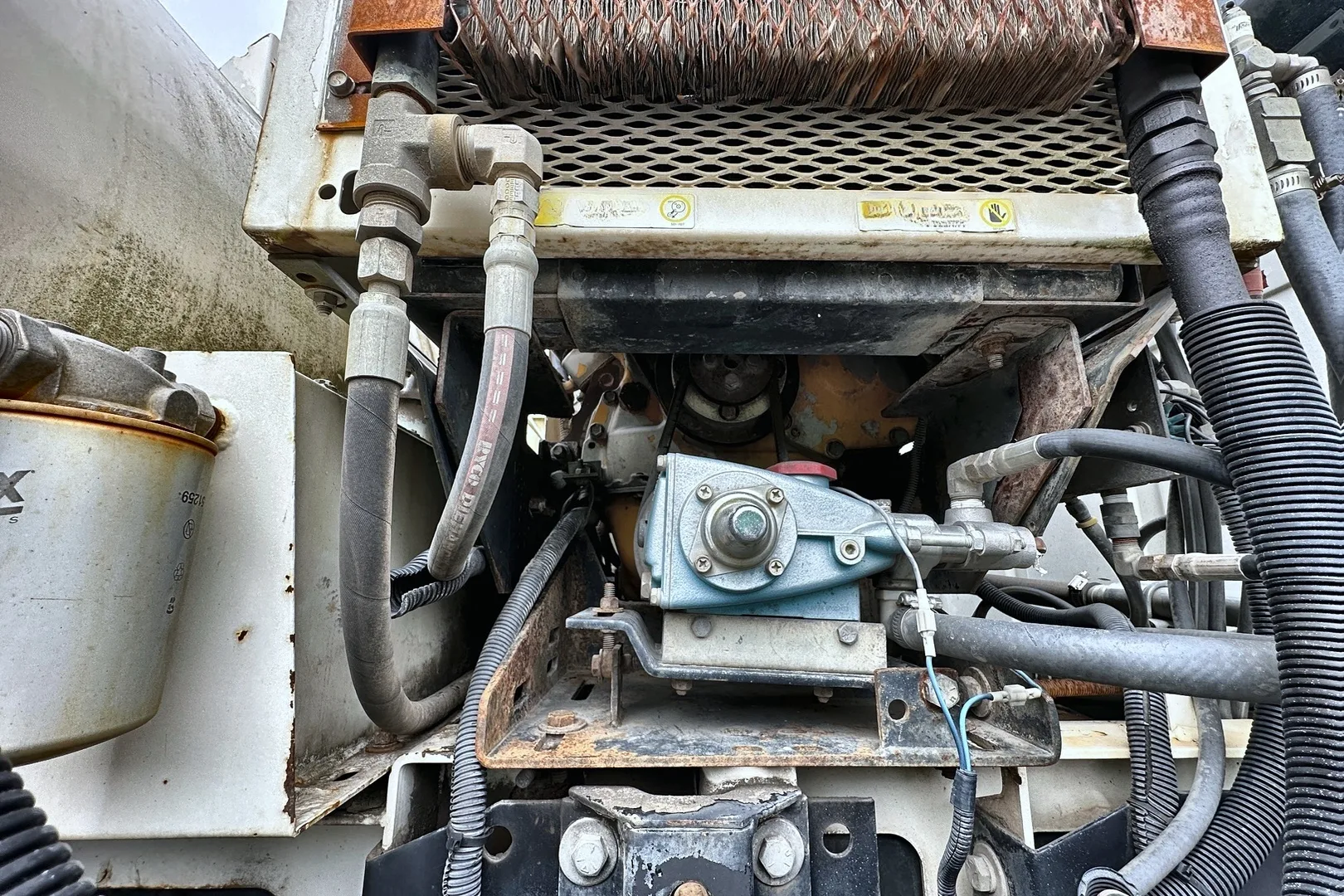 1997 FORD L900 - view 16 of 49