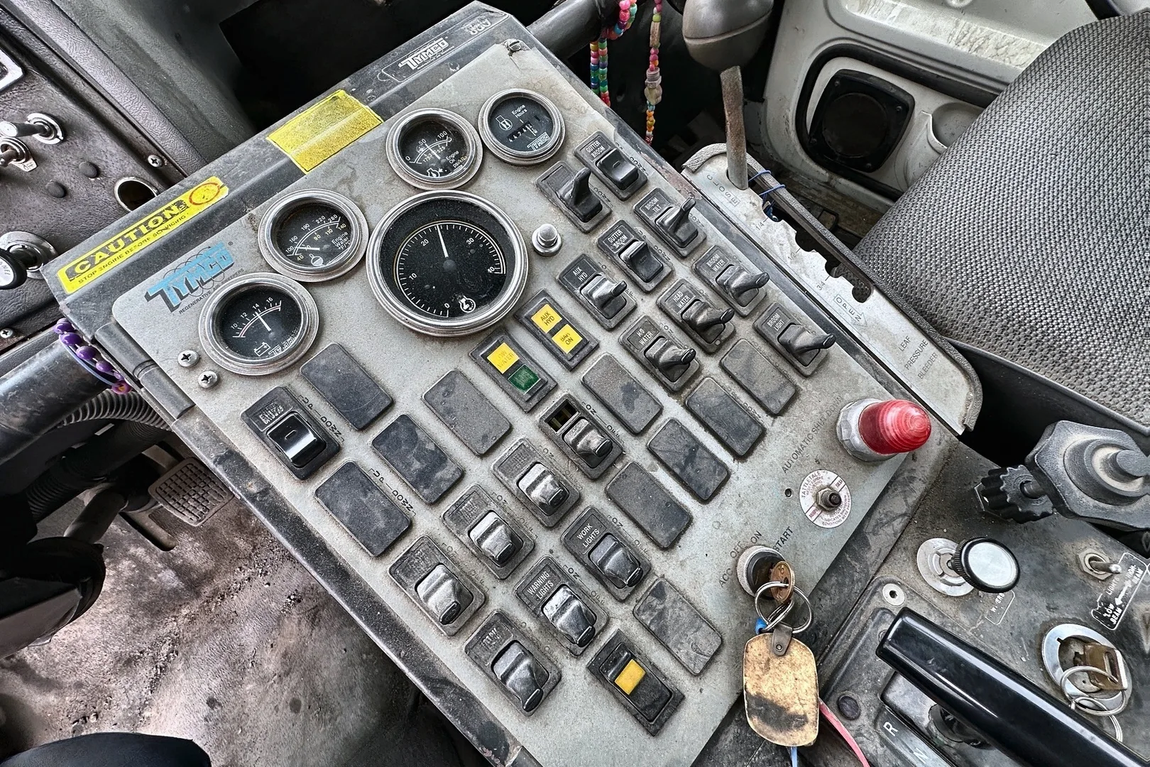 1997 FORD L900 - view 19 of 49