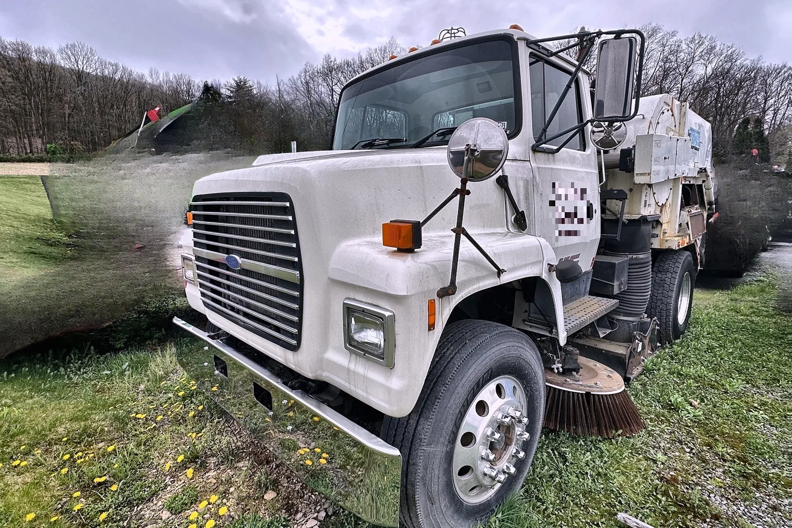 1997 FORD L900 - view 7 of 49