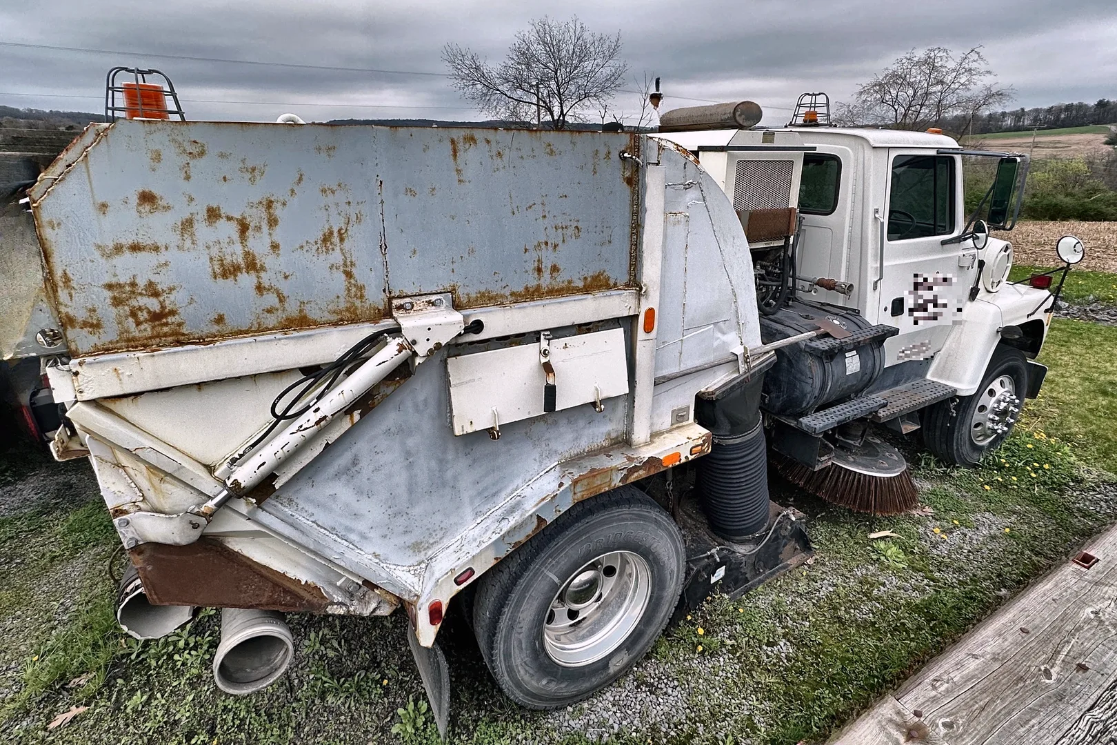 1997 FORD L900 - view 6 of 49