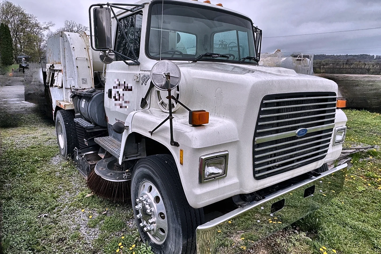 1997 FORD L900 - view 12 of 49