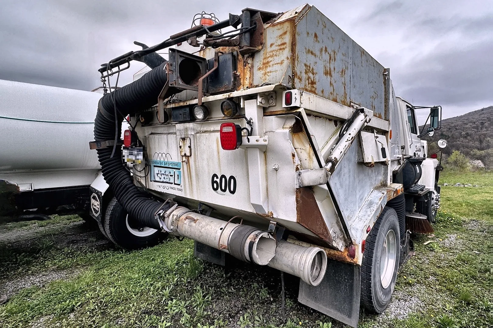 1997 FORD L900 - view 11 of 49
