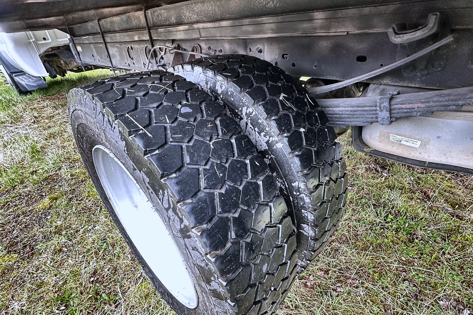 2011 FORD F450 16' Box Truck - view 14 of 43