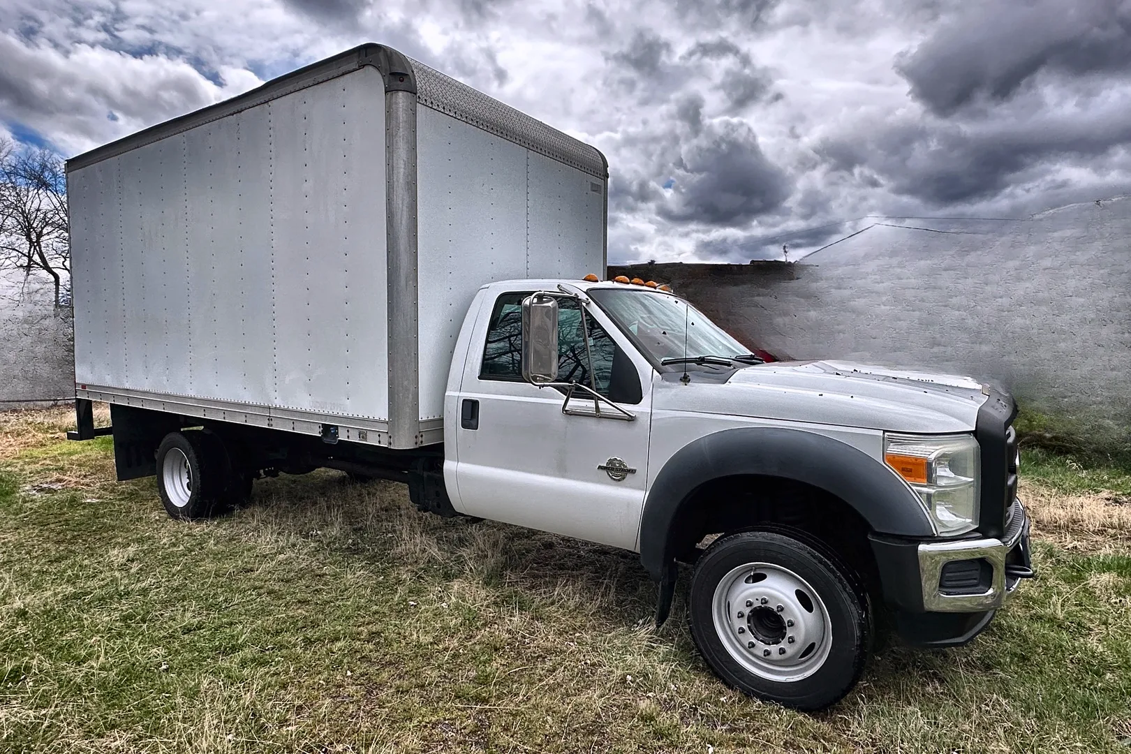 2011 FORD F450 16' Box Truck - view 6 of 43