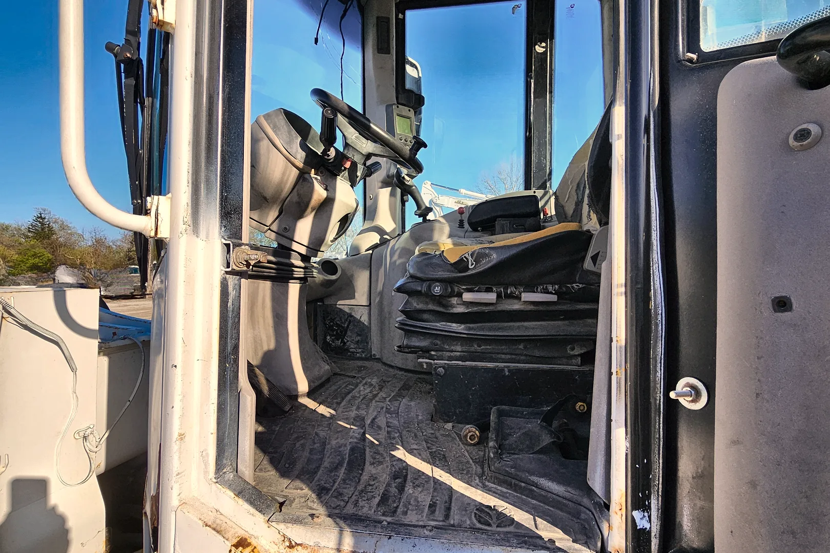 2006 NEW HOLLAND LW130B - view 17 of 34