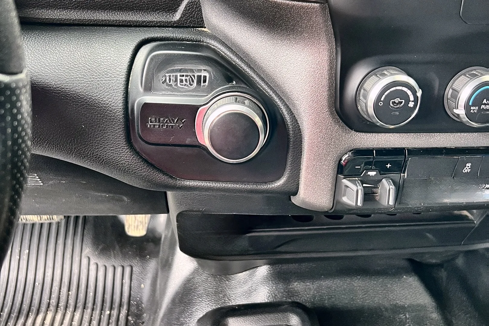 2022 RAM 3500 - view 19 of 20