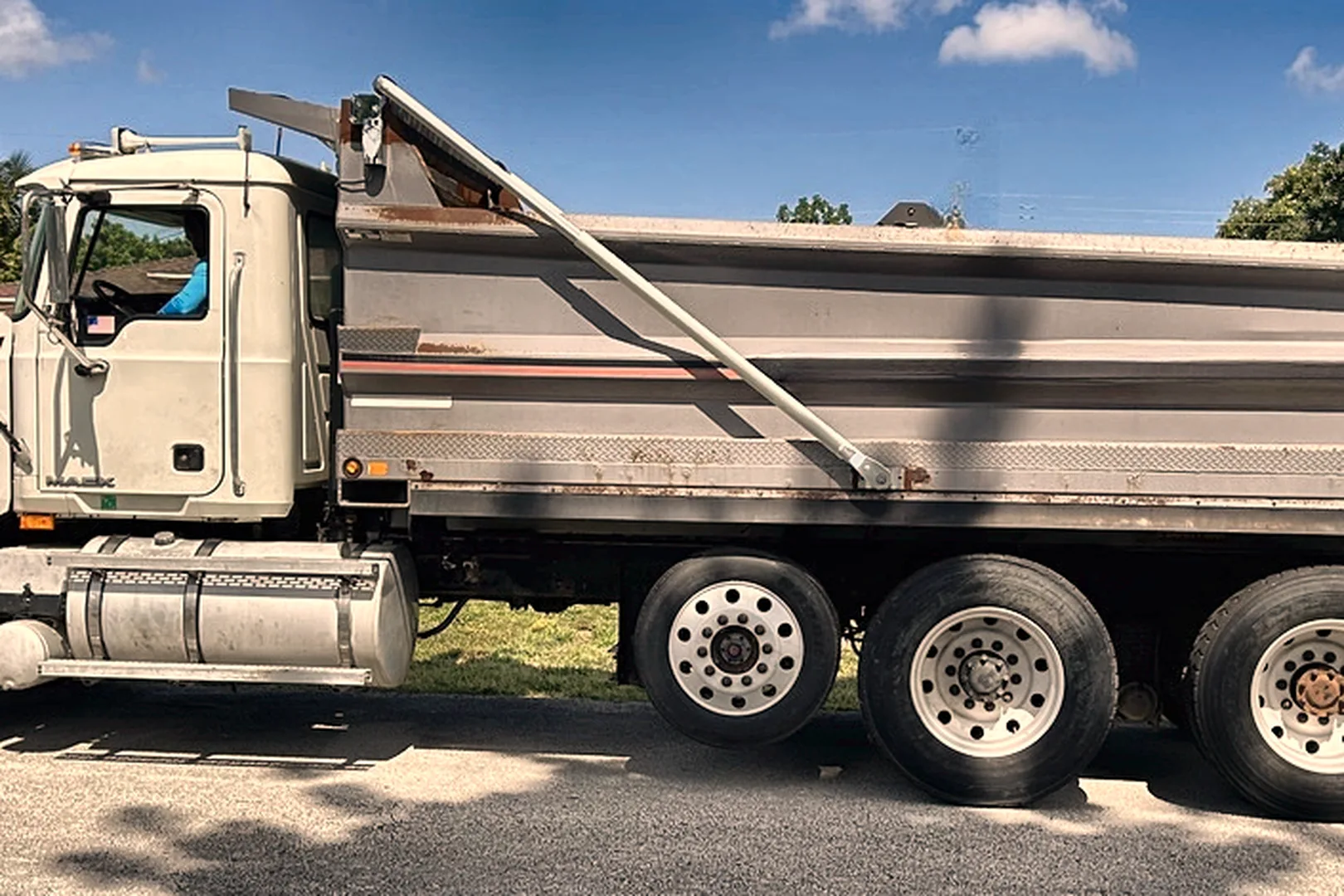 2008 MACK GU Granite - view 9 of 25