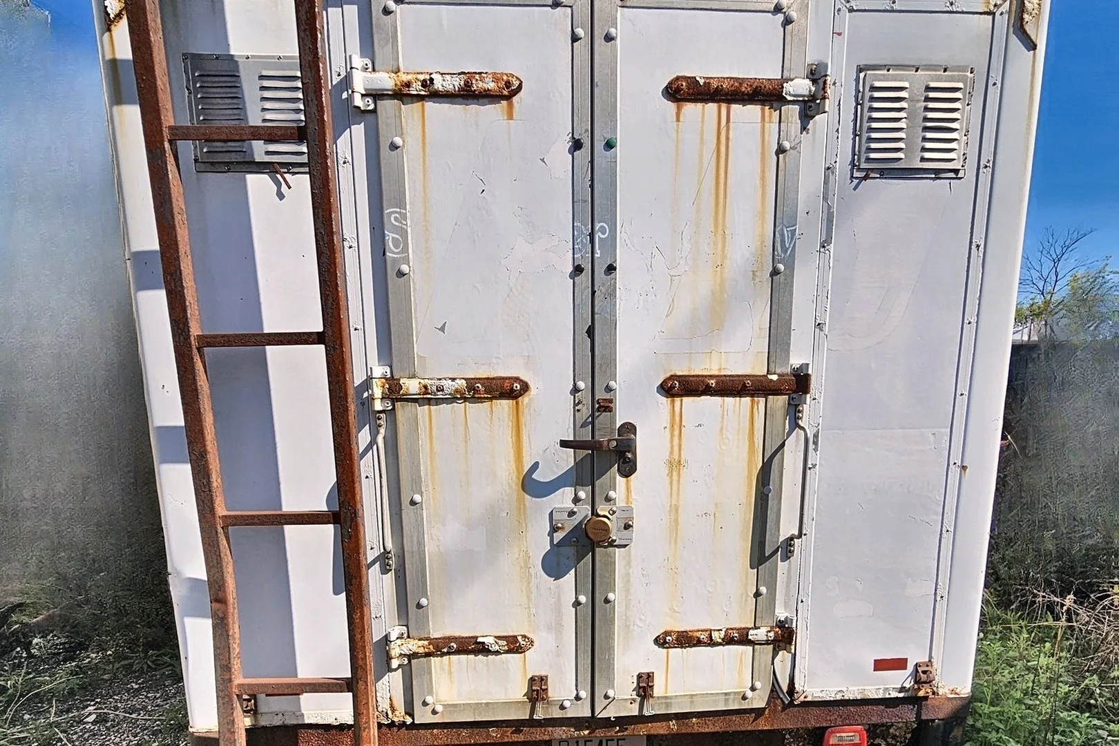 2001 FORD E350 - view 9 of 19