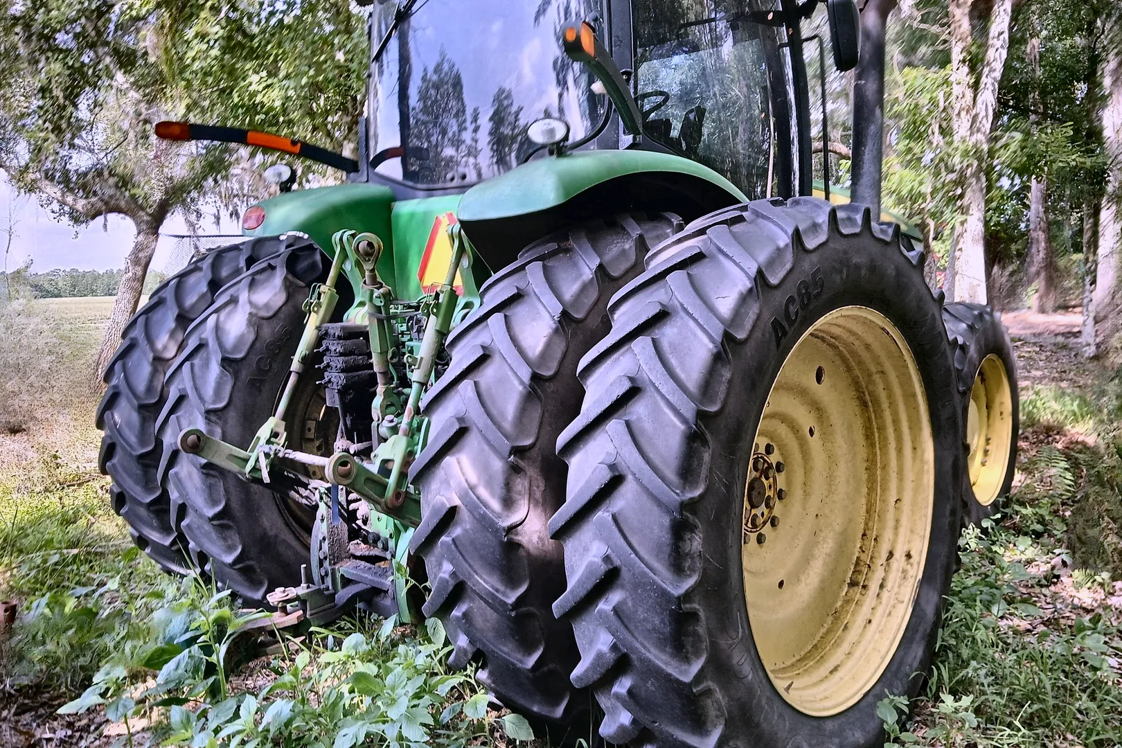 2013 JOHN DEERE 7215R - view 10 of 16