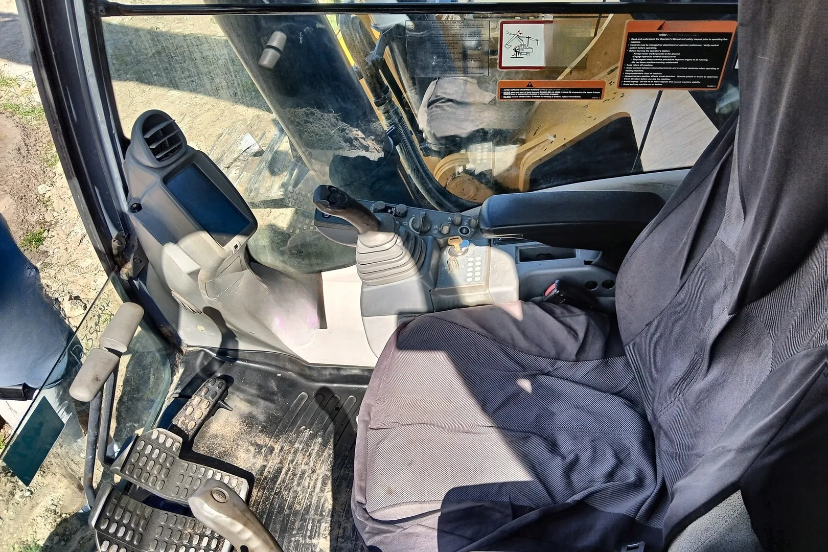 2017 DEERE 470G LG - view 15 of 21