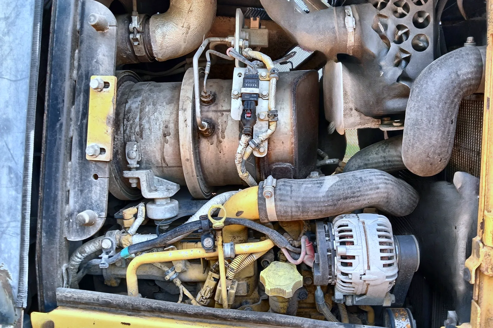 2015 DEERE 650K - view 19 of 24