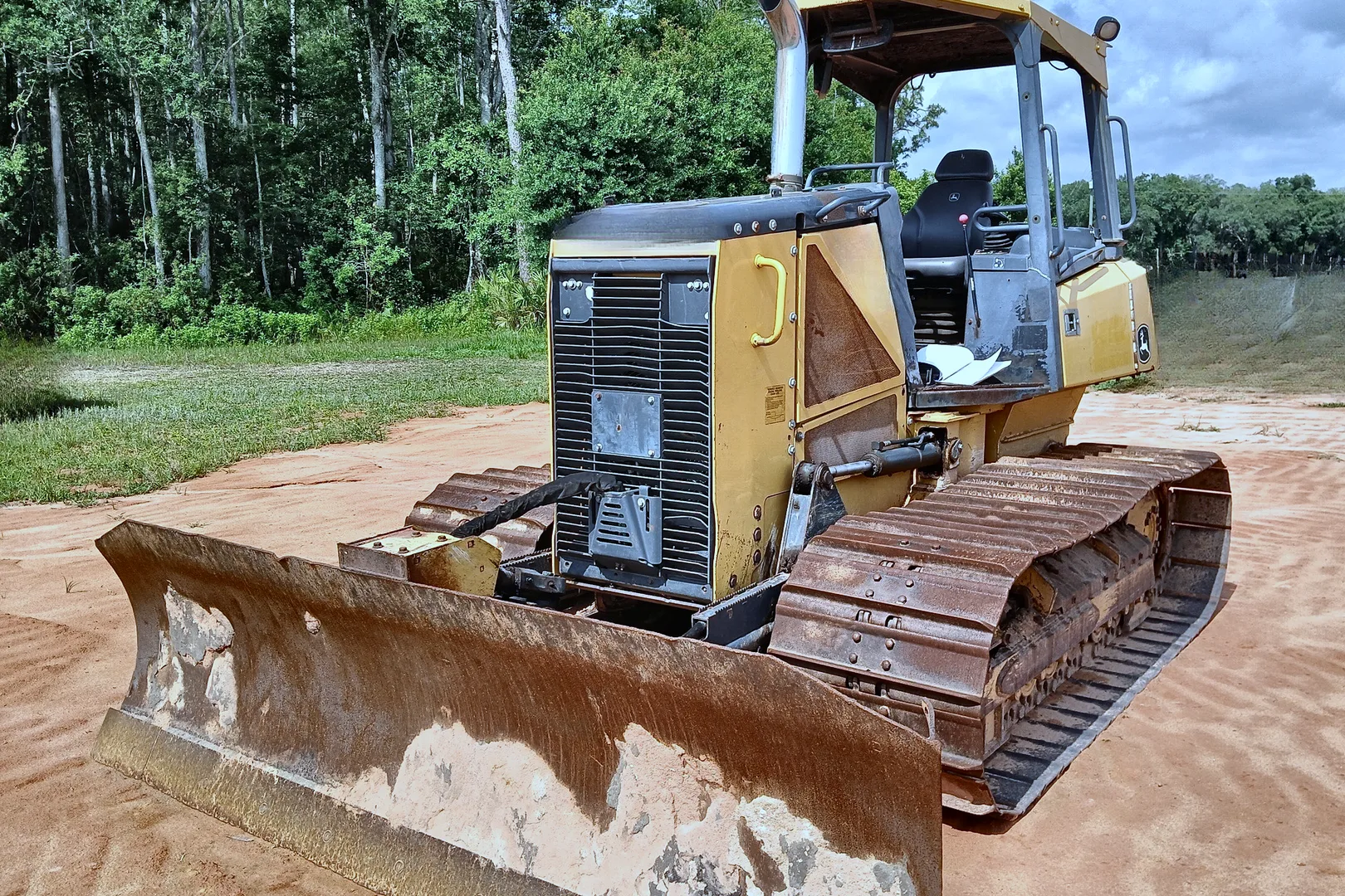 2015 DEERE 650K - view 9 of 24