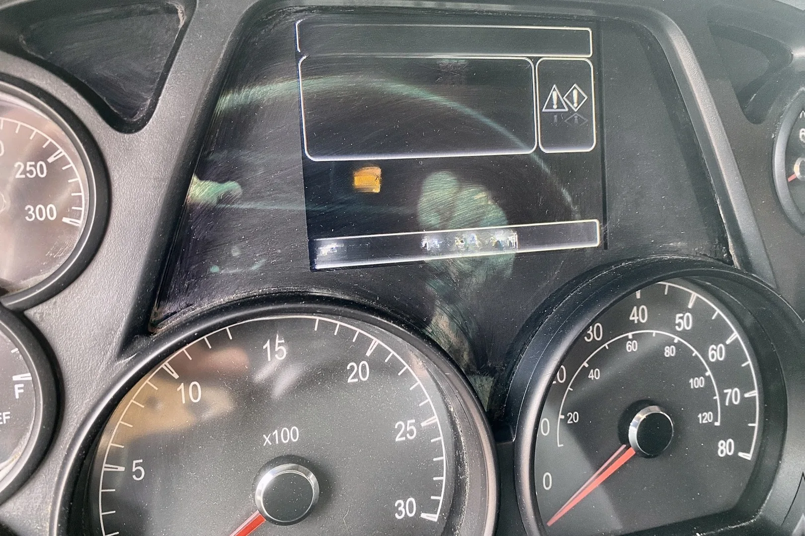 2017 PETERBILT 567 - view 14 of 34