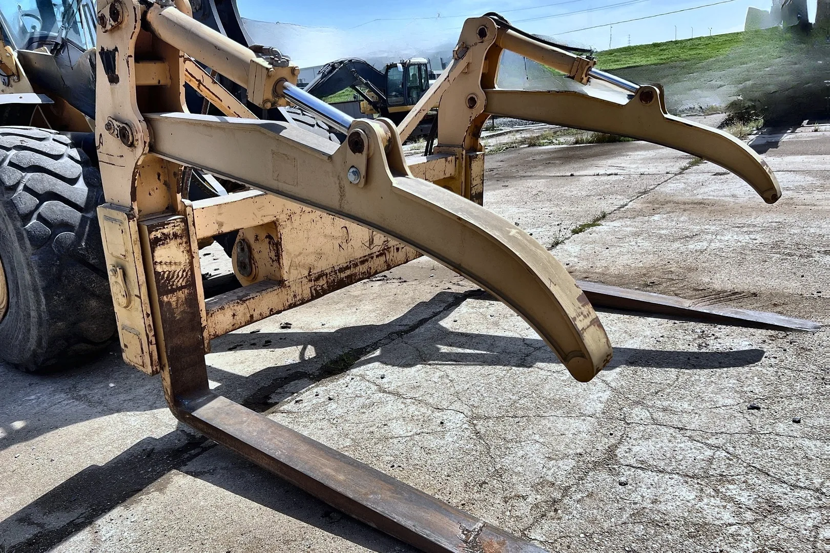 2015 DEERE 824K - view 18 of 47