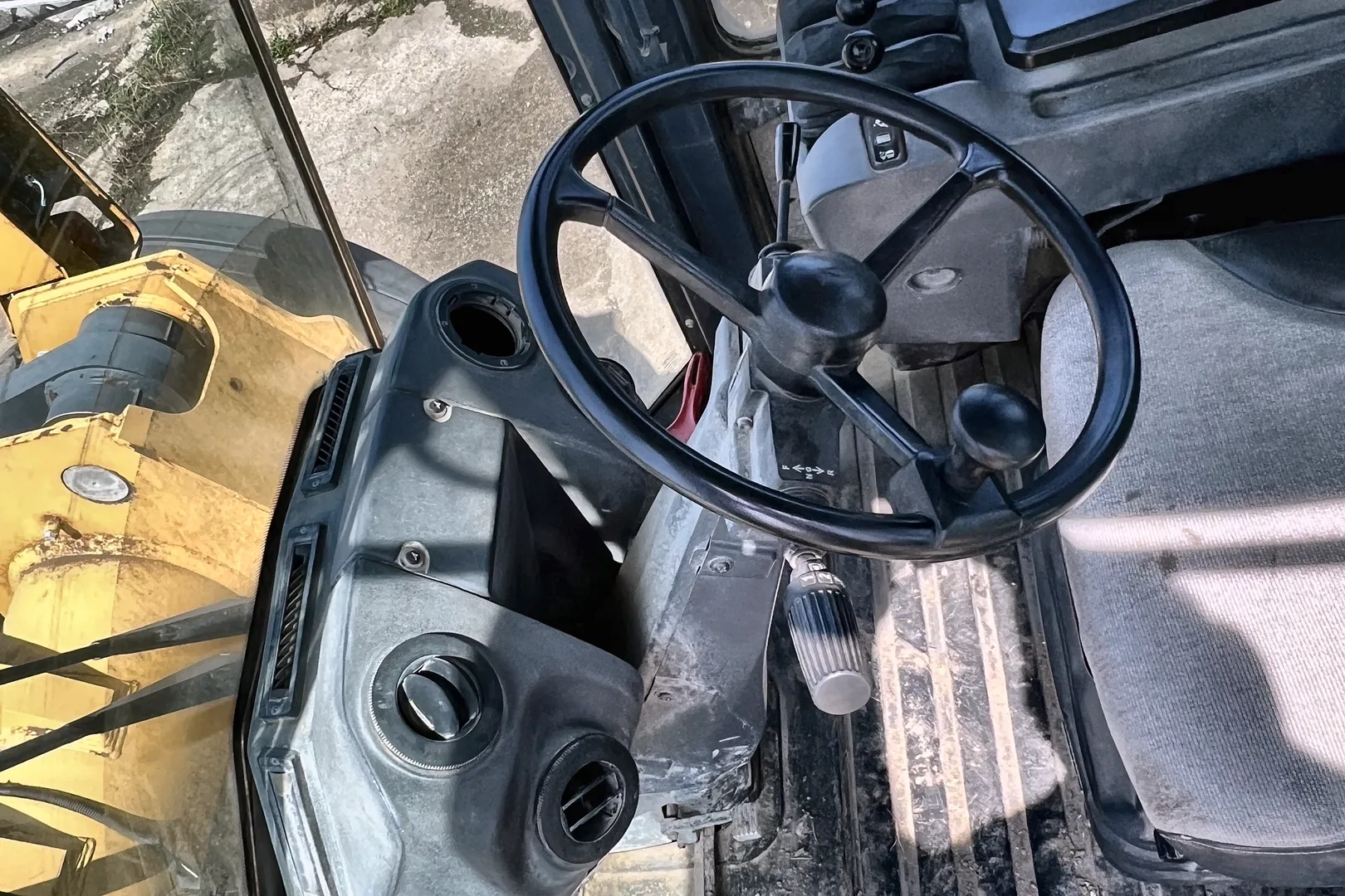 2015 DEERE 824K - view 20 of 47