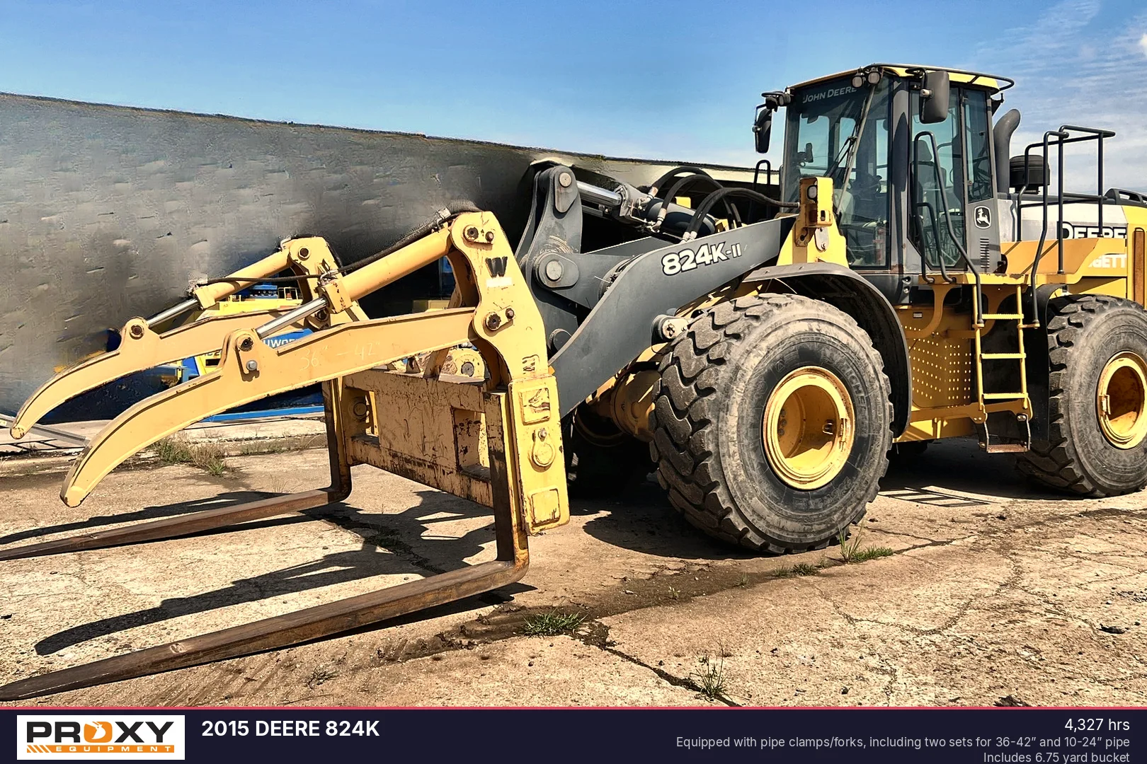 2015 DEERE 824K - view 1 of 47