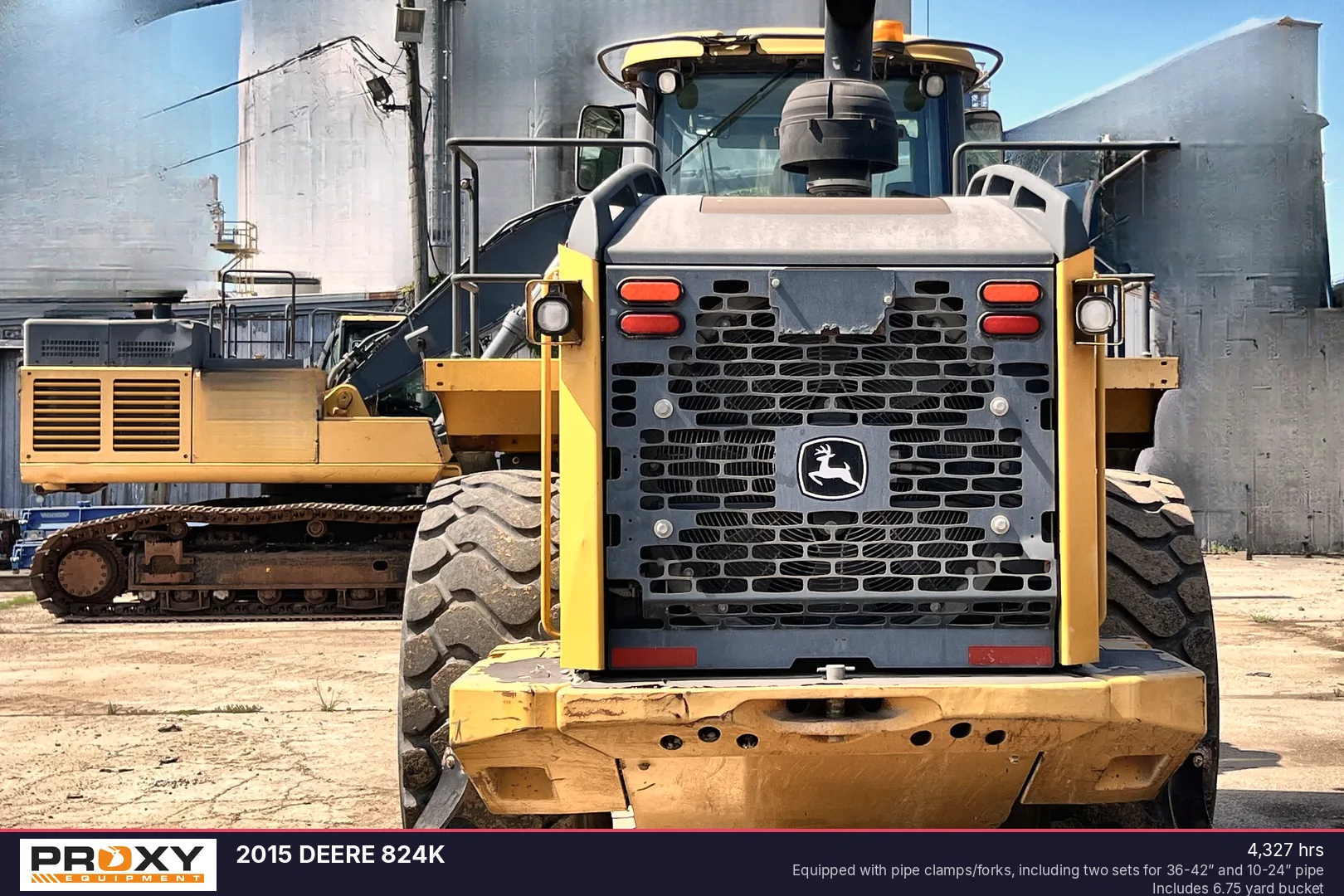 2015 DEERE 824K - view 5 of 47