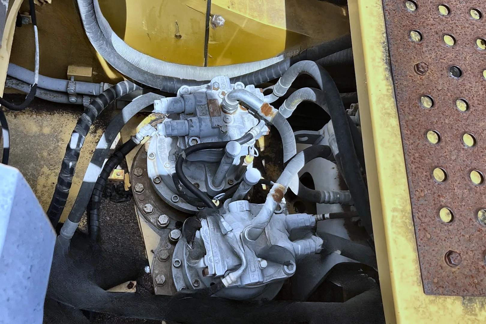 2011 DEERE 450D LC - view 16 of 48