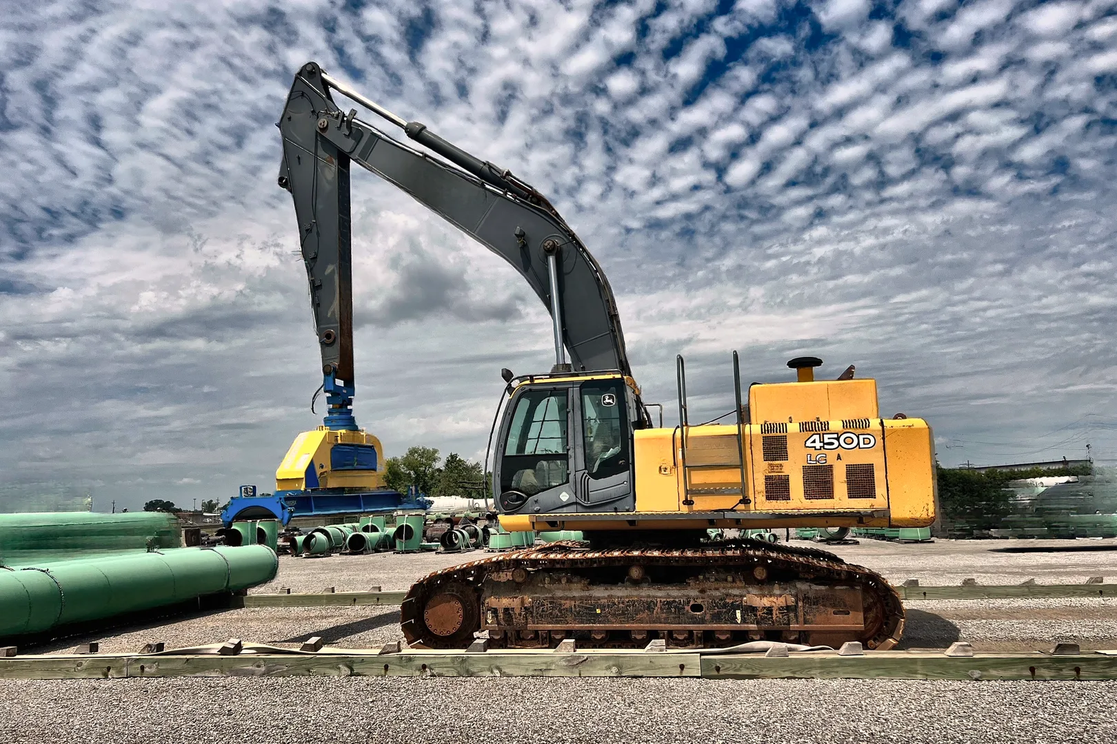2011 DEERE 450D LC - view 8 of 48