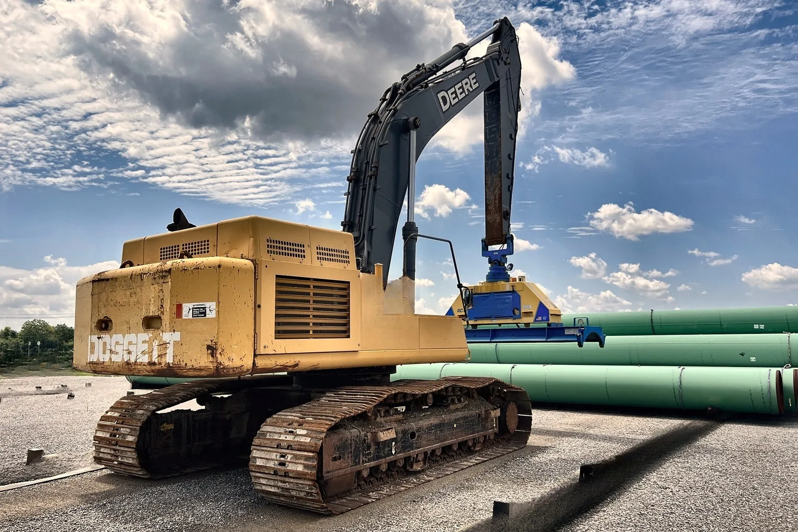 2011 DEERE 450D LC - view 9 of 48