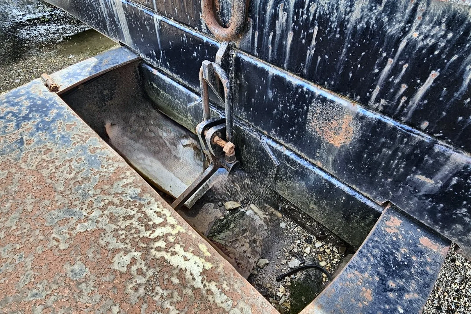 1997 INTERSTATE 46 TDL - view 9 of 24