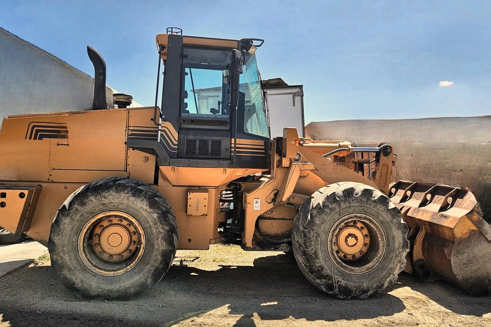 2000 CASE 621C - view 7 of 23