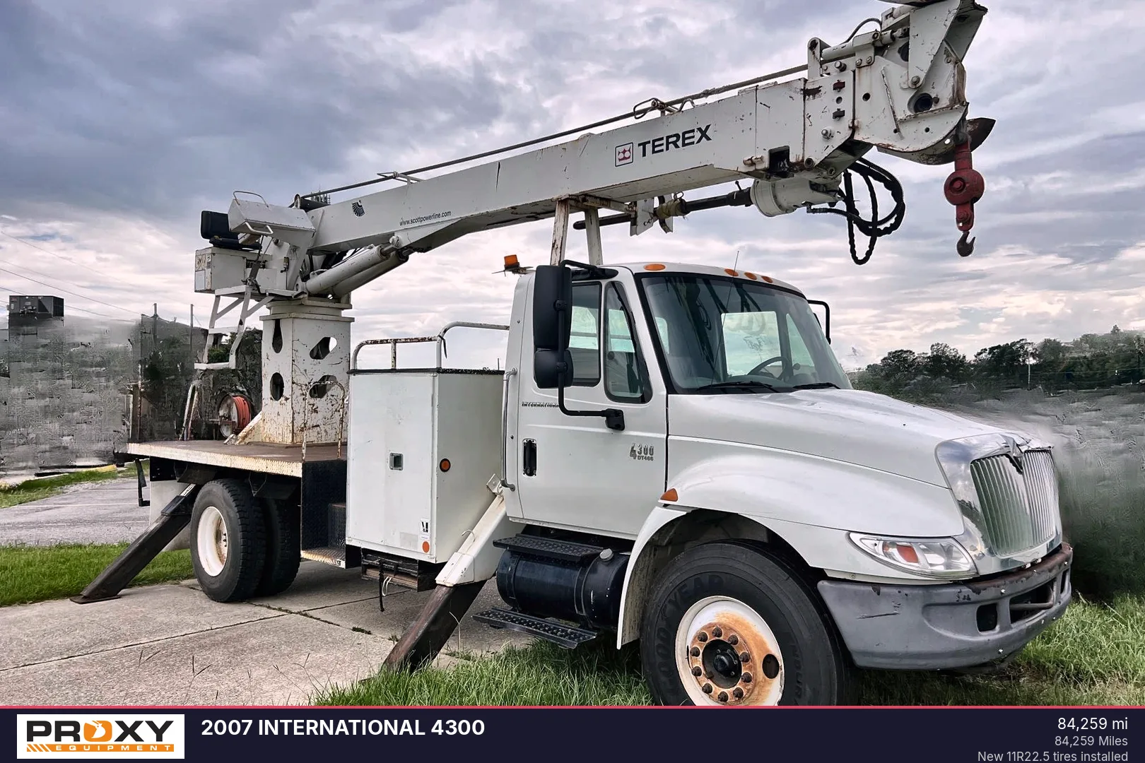 2007 INTERNATIONAL 4300 - view 2 of 45