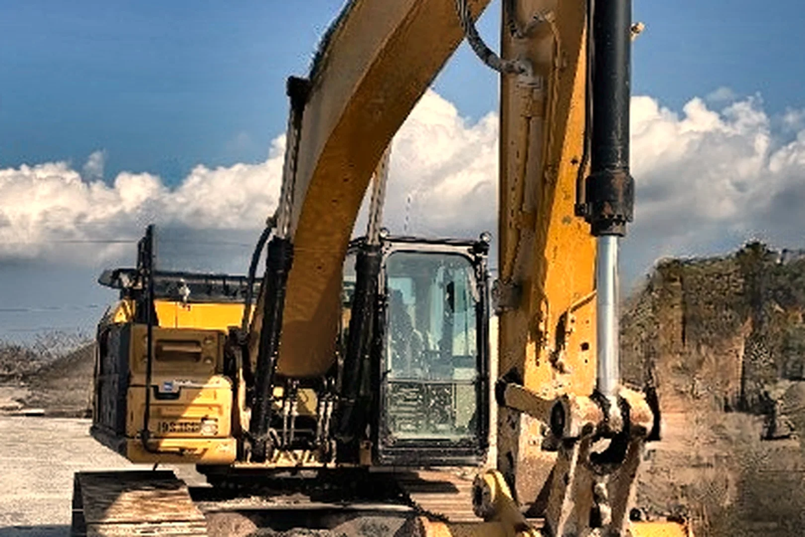 2017 CATERPILLAR 330FL - view 8 of 16