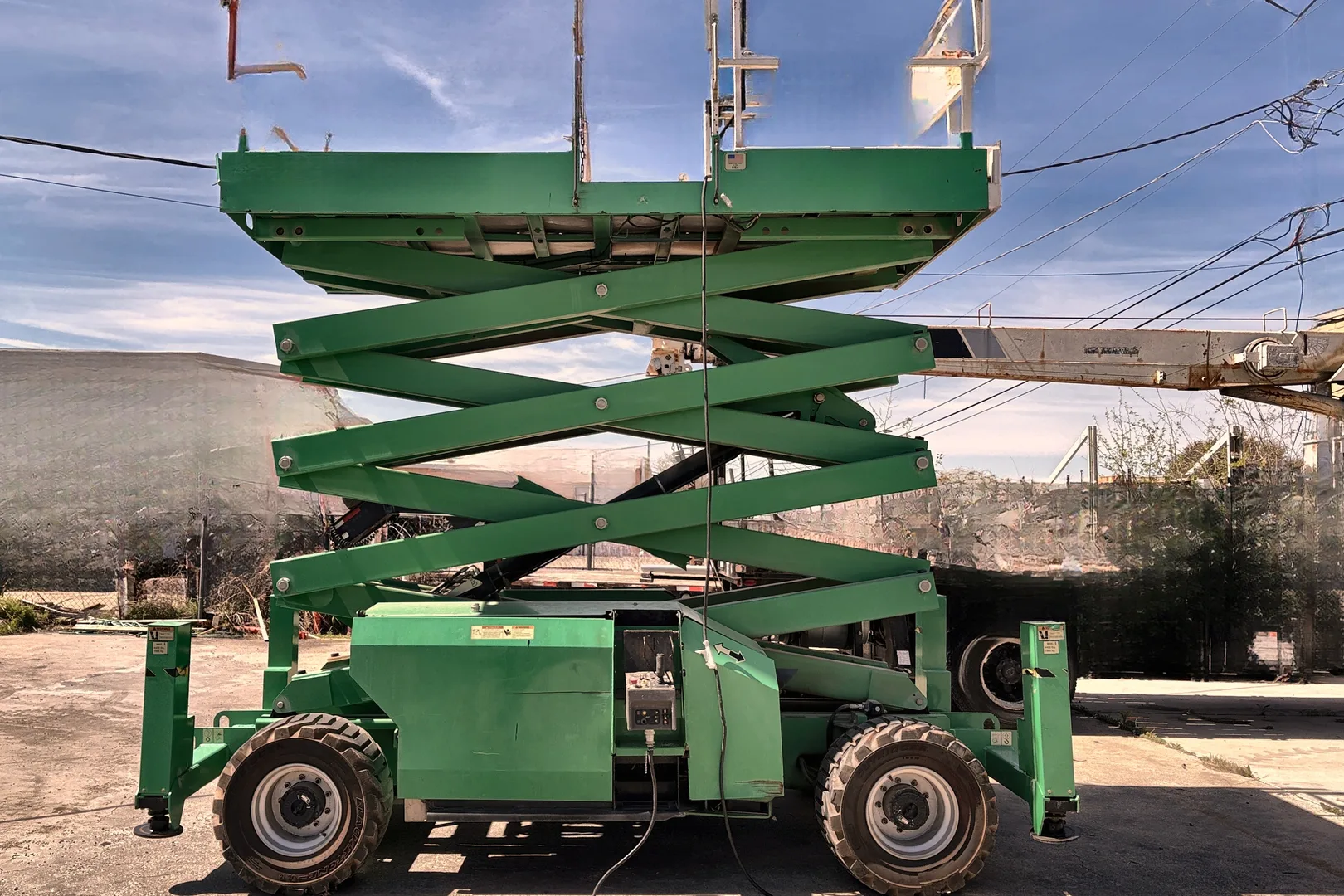 2016 JLG 4394RT - view 7 of 37