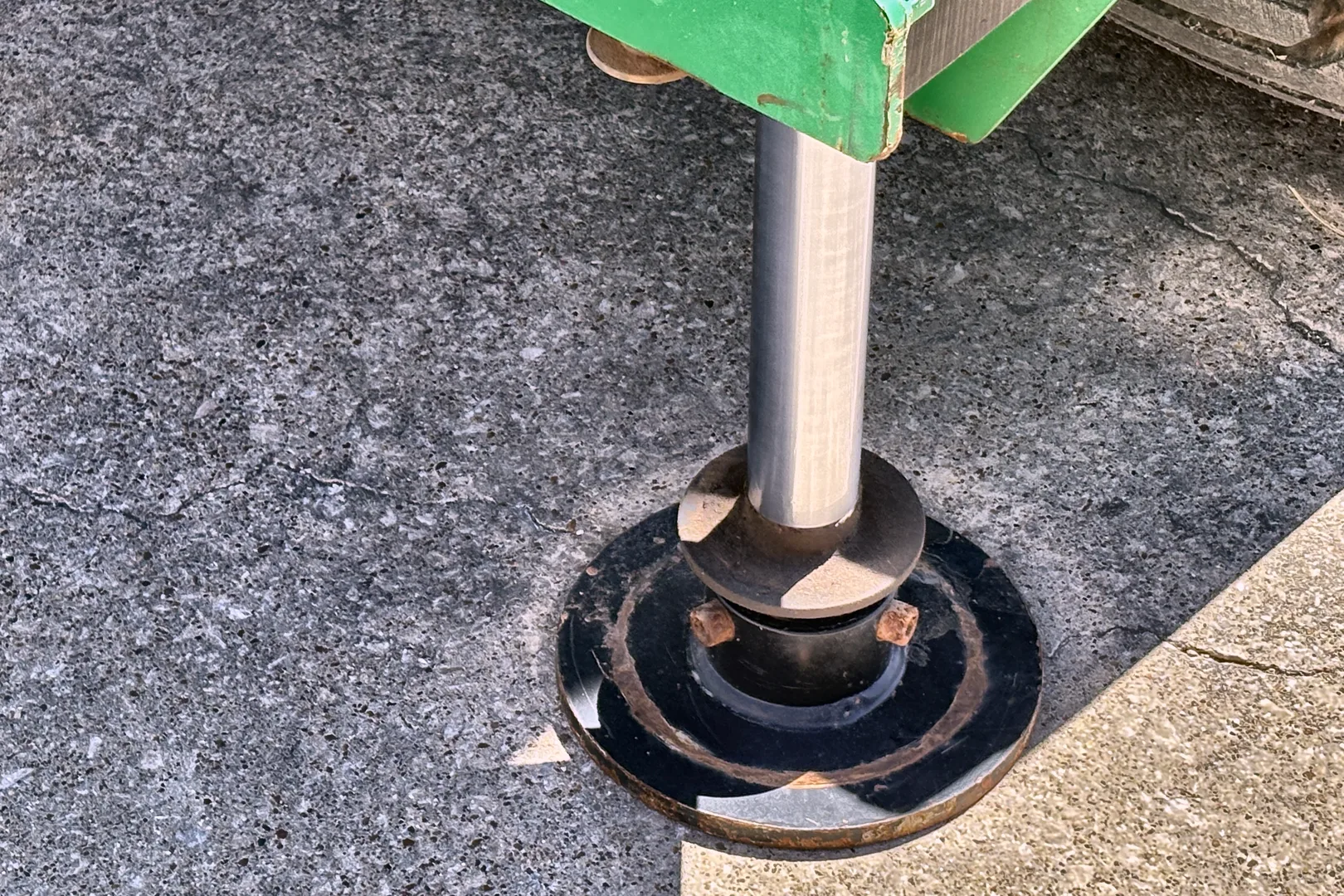 2016 JLG 4394RT - view 20 of 37