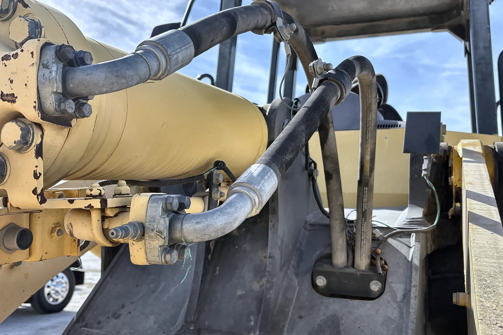 2001 Komatsu  WA380-5L - view 13 of 50