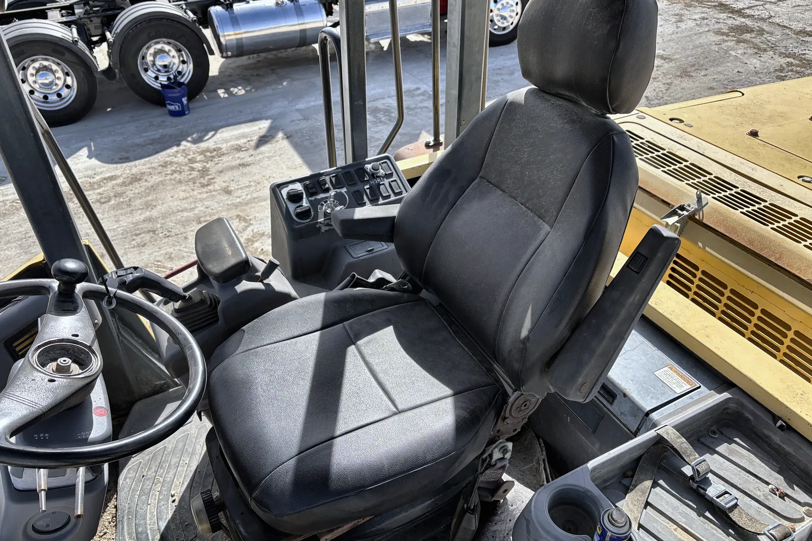 2001 Komatsu  WA380-5L - view 18 of 50