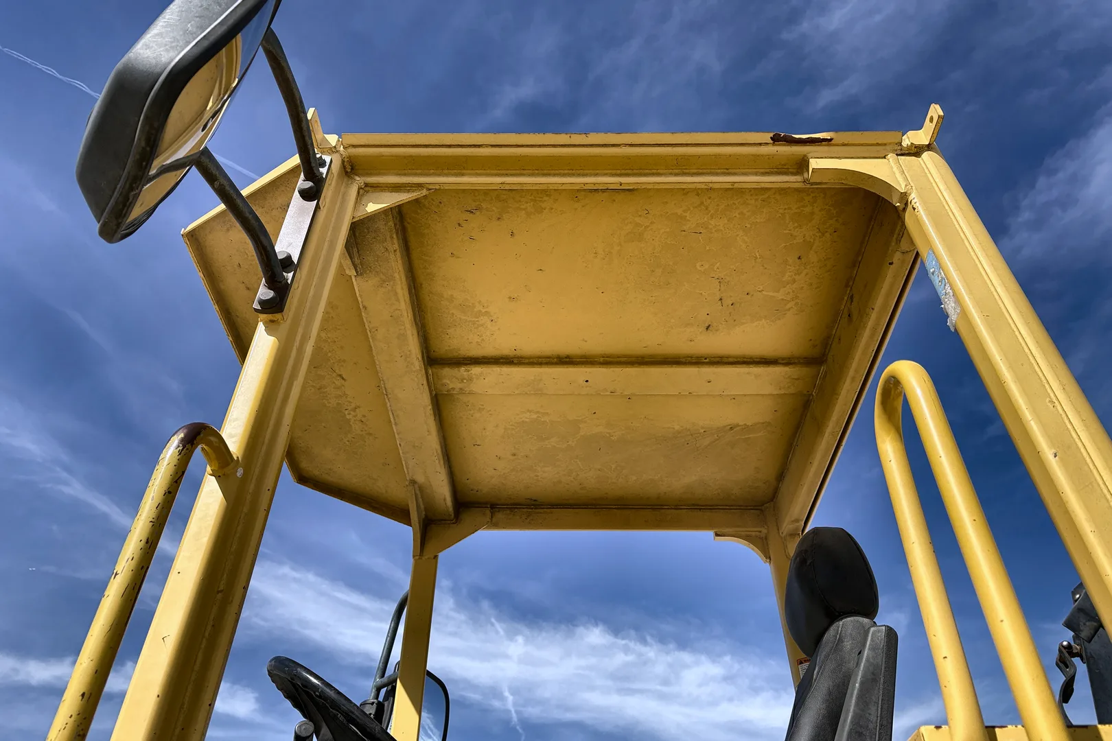 2004 Komatsu  WA320-5 - view 11 of 50