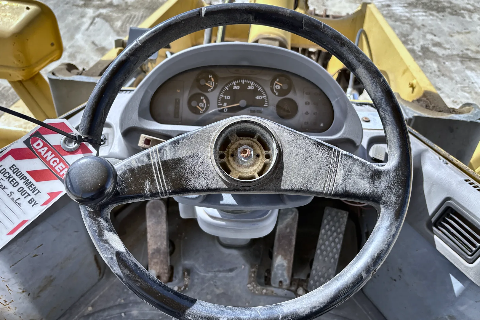 2004 Komatsu  WA320-5 - view 15 of 50