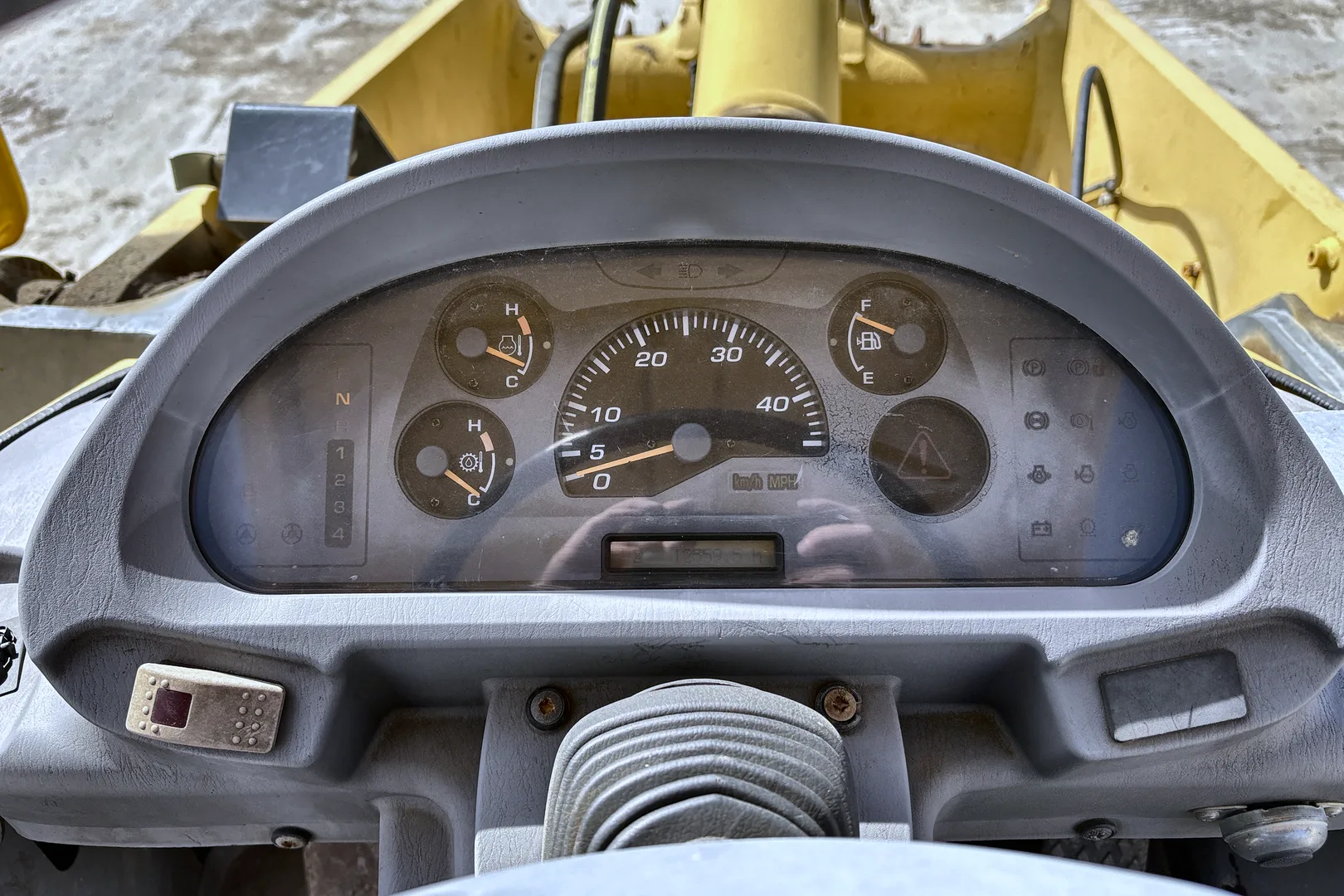 2004 Komatsu  WA320-5 - view 16 of 50