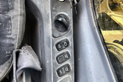 2005 Komatsu PC200LC-7L - view 18 of 47