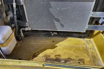 2005 Komatsu PC200LC-7L - view 19 of 47