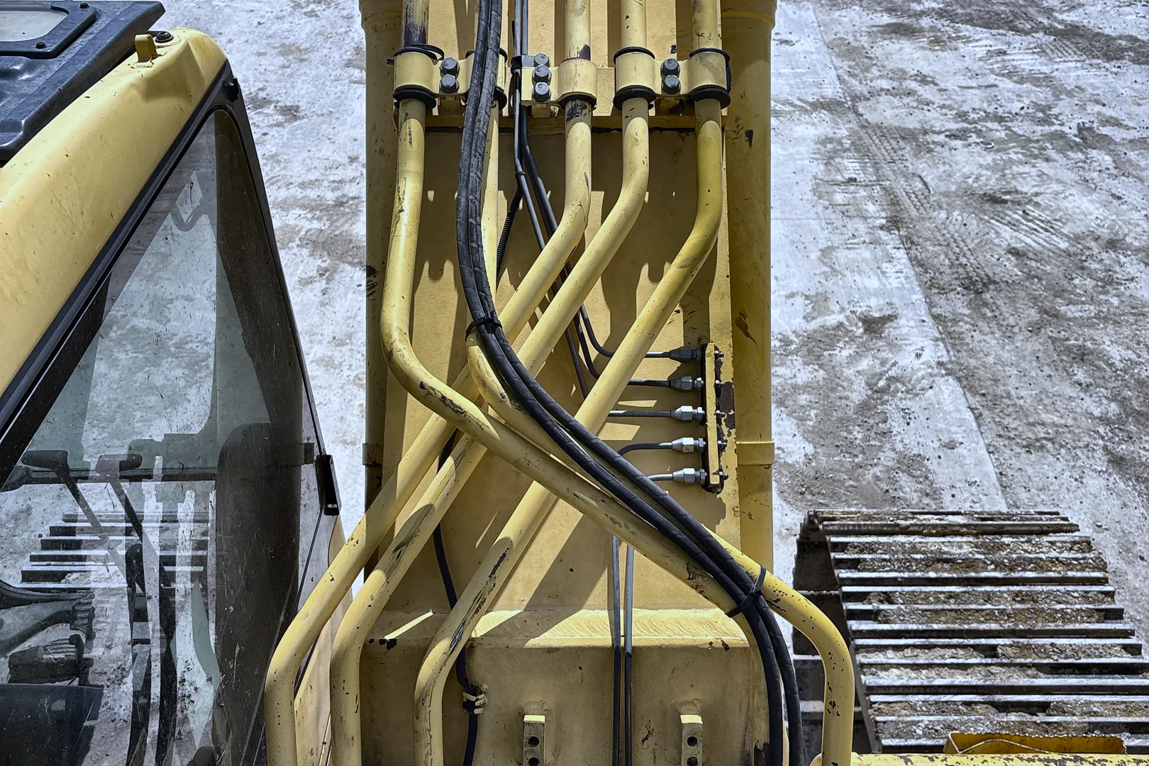 2001 KOMATSU PC400LC-7 - view 11 of 49